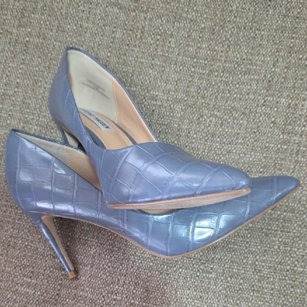 Steve Madden Slate Croc-Embossed Heels - Picture 5 of 5